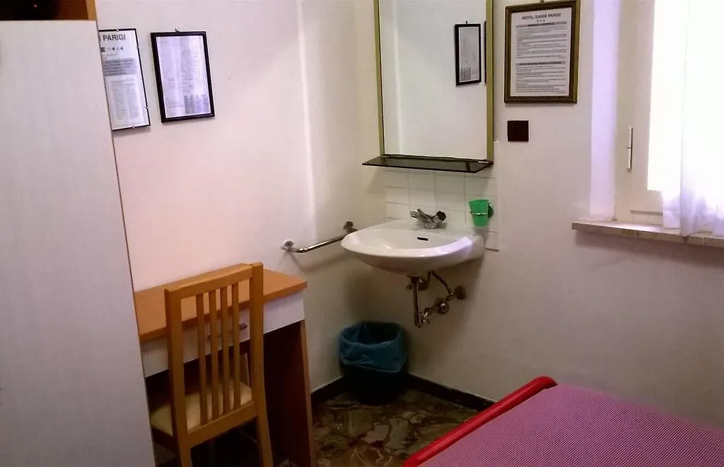 Hotel Parigi Римини
