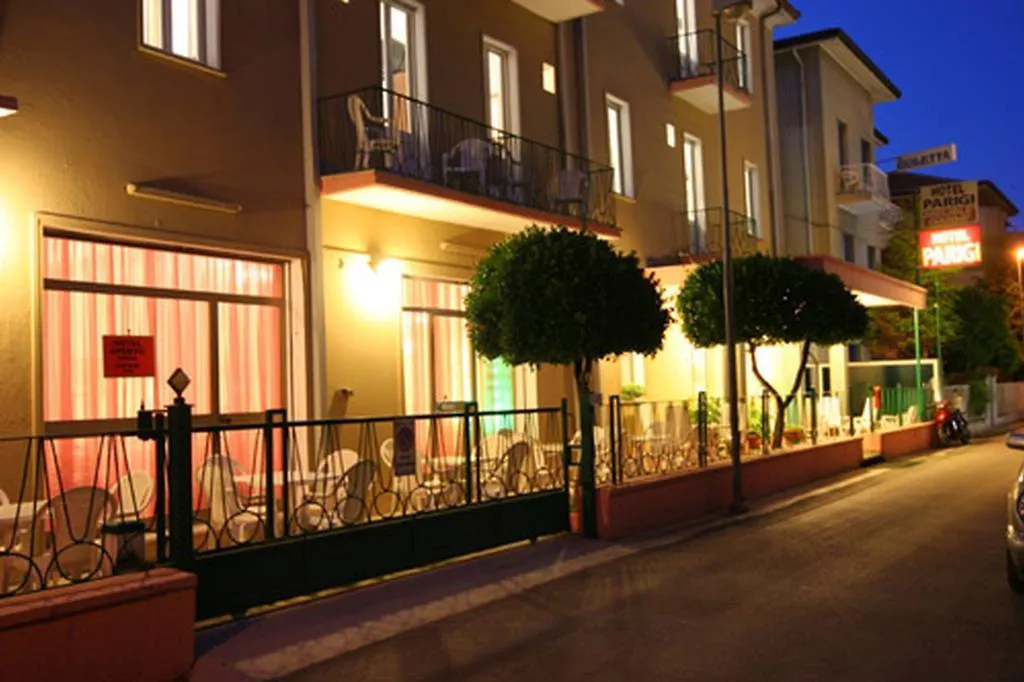 Hotel Parigi Римини