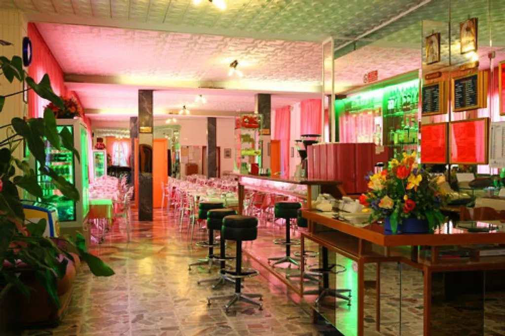 Hotel Parigi Rimini 3*,